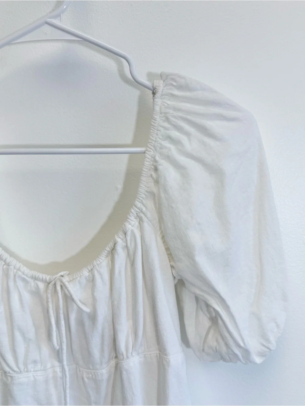 Abercrombie & Fitch White Puff Sleeve Bow Tie Front Smocked Peasant Top Small